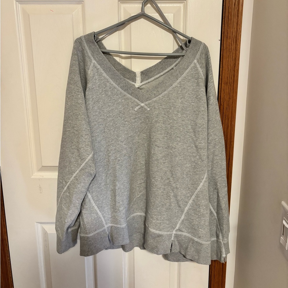 Aerie Downtime V-Neck Sweatshirt, Size Medium